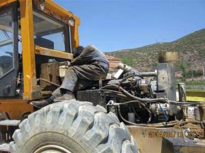 平地機(jī)維修